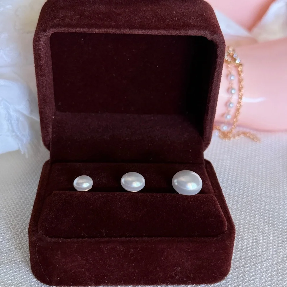 Classic Pearl Stud Earrings ✨ - Picture 8 of 10